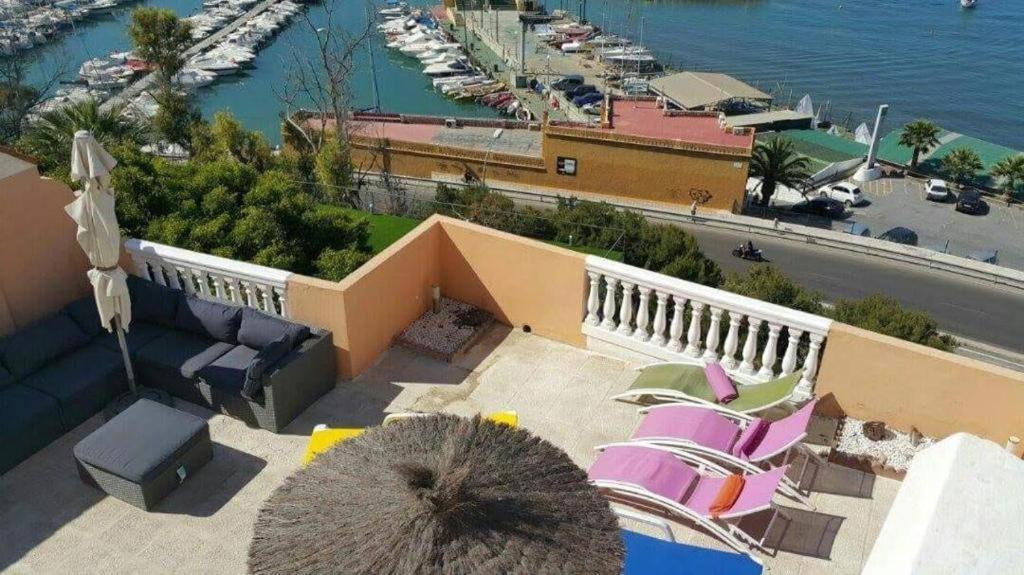 Magnificent 5 Bedroom In Front Malaga