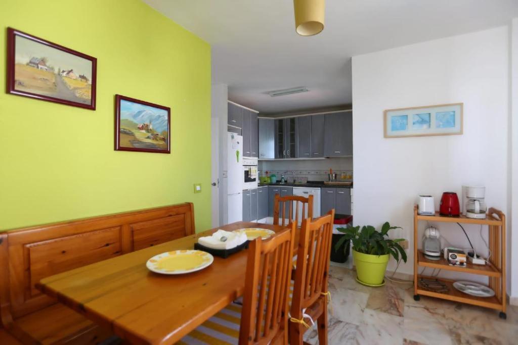 Magnificent 5 Bedroom In Front Malaga