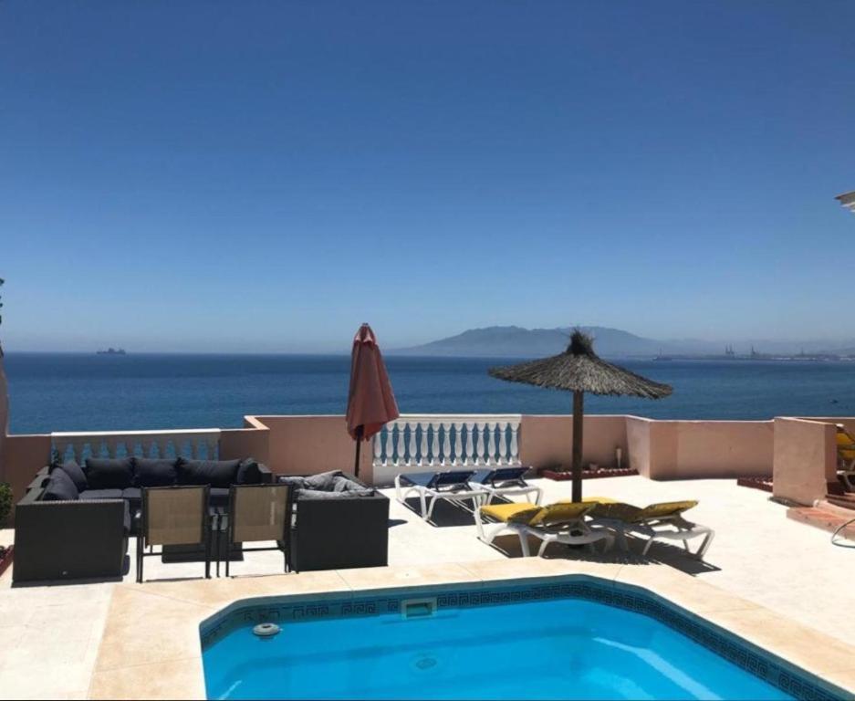Magnificent 5 Bedroom In Front Villa Malaga